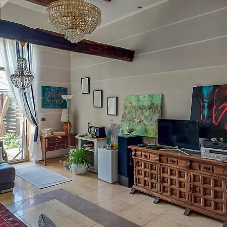 Artesia Bed & Breakfast