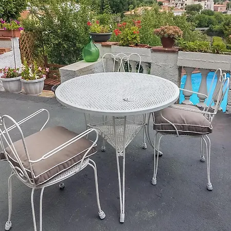 Artesia Bed & Breakfast *